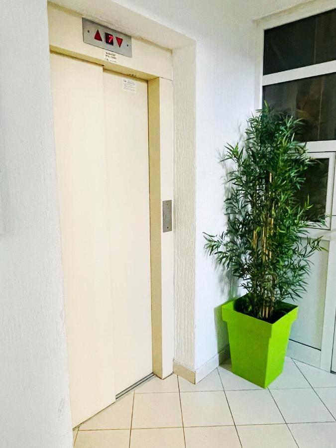 Bar Center Studio Apartment ภายนอก รูปภาพ