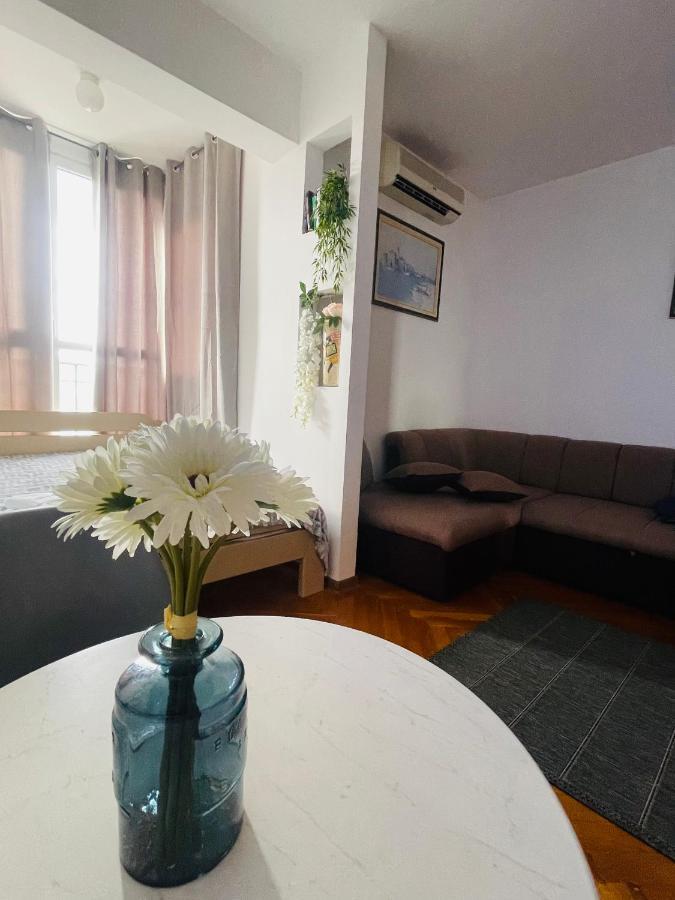 Bar Center Studio Apartment ภายนอก รูปภาพ