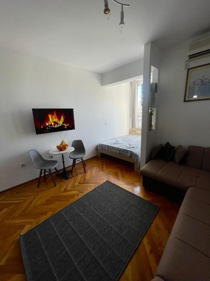 Bar Center Studio Apartment ภายนอก รูปภาพ