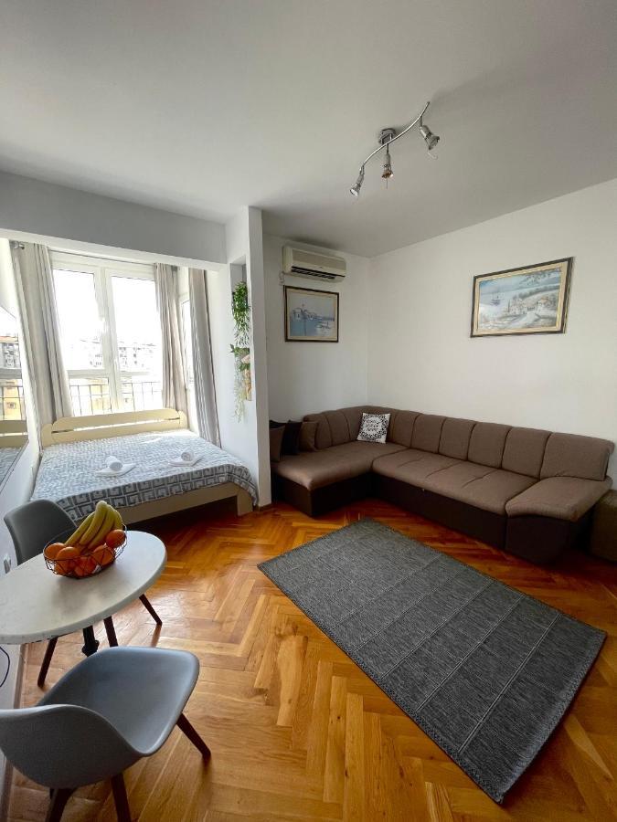 Bar Center Studio Apartment ภายนอก รูปภาพ
