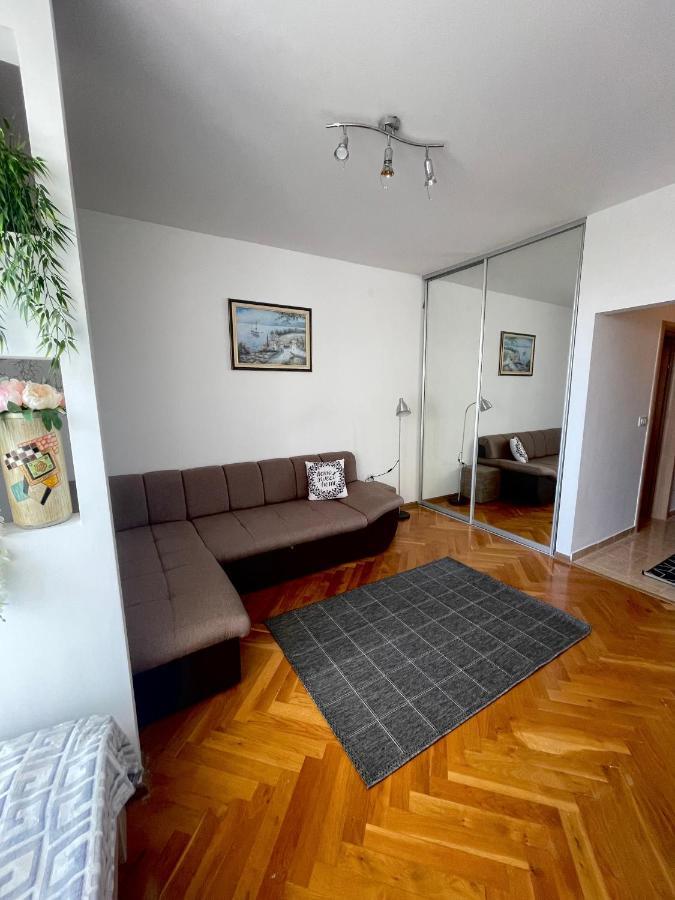 Bar Center Studio Apartment ภายนอก รูปภาพ